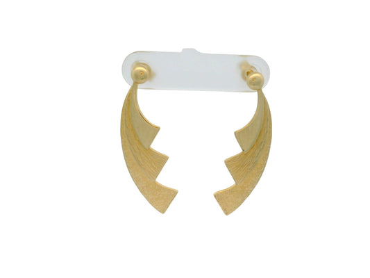 Cercei Antonia Gold din aur galben cu design geometric stilizat, finisaj texturat și sistem de prindere tip șurub.