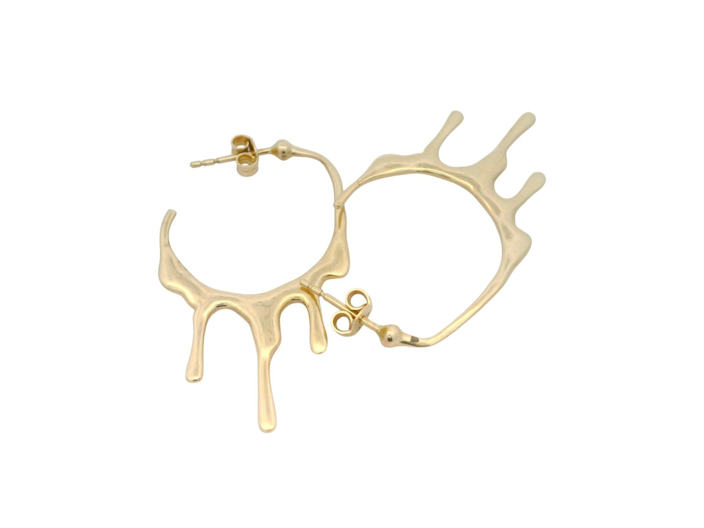 Cercei Antonia Gold tip creole cu design fluid din metal auriu ce imită efectul de metal topit