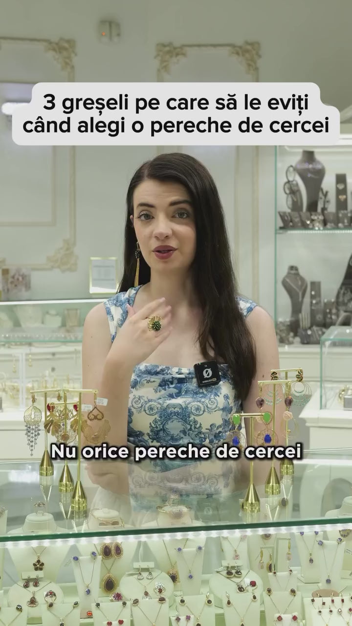 Încarcă clipul video: 